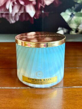 NEW SUMMER RAIN 3-Wick Glowing Luminary Candle  Bath & Body Works